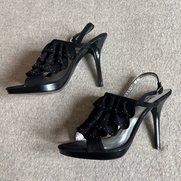 Limelight Black Ruffle Heels - Picture 3 of 7